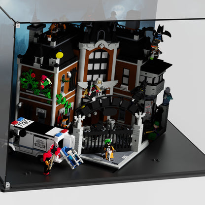 LEGO Arkham Asylum showcase — dustproof premium UV-filter acrylic display case, made in Europe